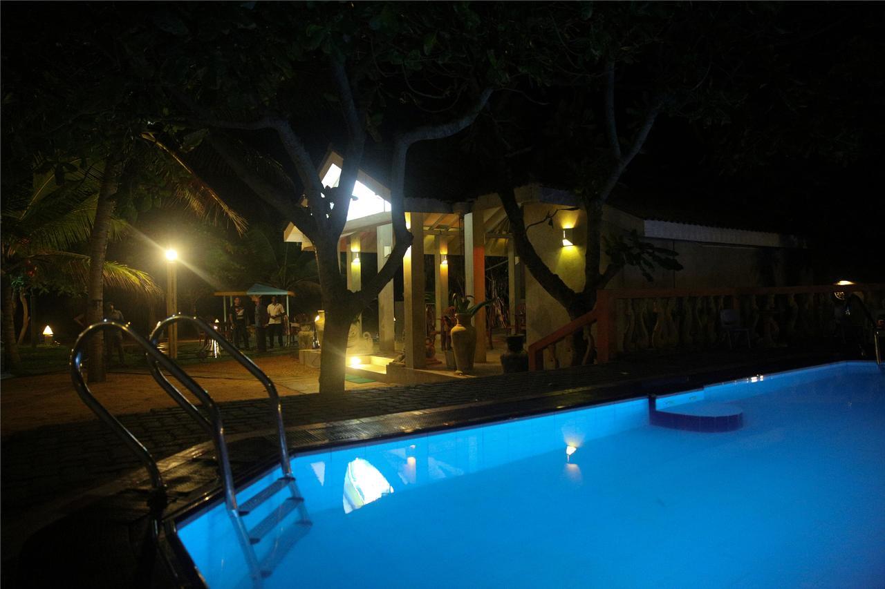 Oasey Ayurveda Hotel Bentota Exterior foto